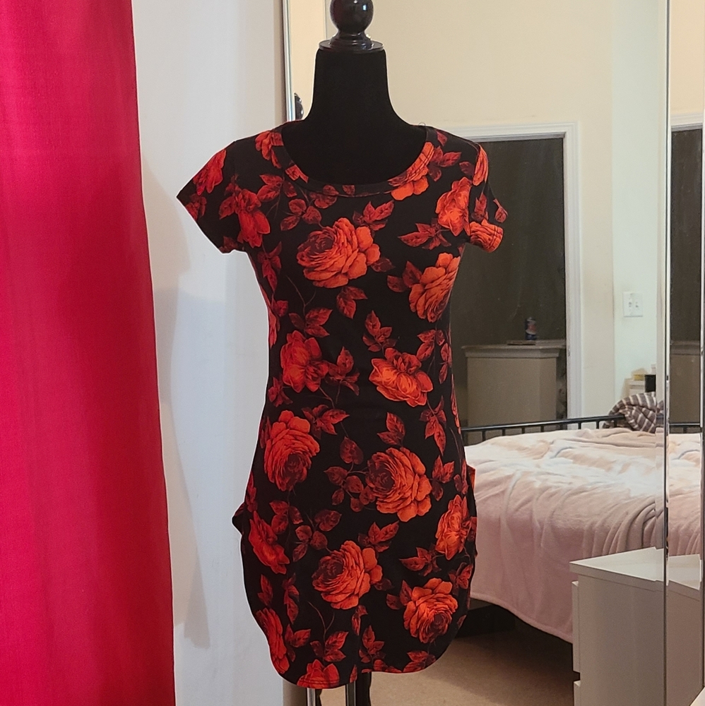 Rose Print Long Tee